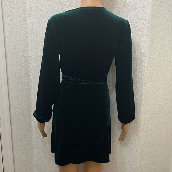 Zara Women Dress Sz XS Green Velvet V Neck Slimming Side Wrap Mini Long Sleeve - Picture 6 of 10